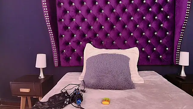 MistressNyx  online show from April 2, 2026, 5:08 pm