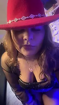 SaskiaDeluxe online show from April 6, 2026, 9:21 am