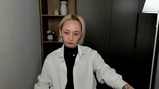 TeshaDurrell online show from March 31, 2026, 8:49 am