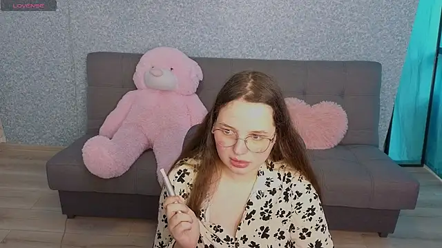 SofiDreamm online show from June 3, 2026, 2:55 pm