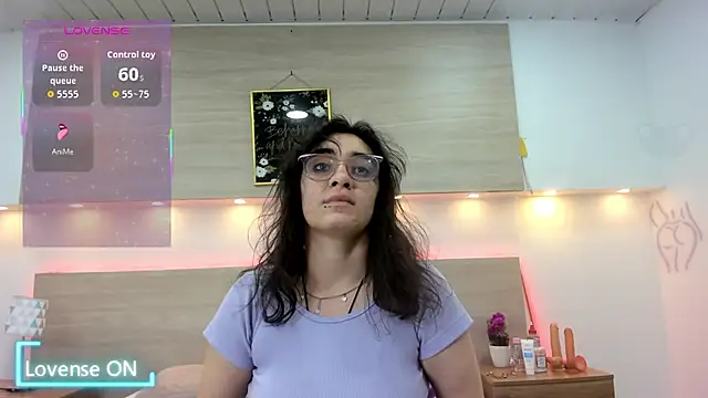 Ellaa honey online show from April 11, 2026, 12:53 pm