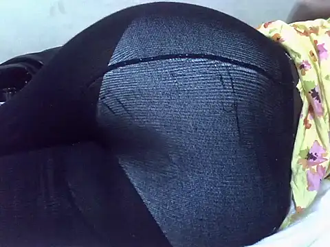 LUROBI online show from April 12, 2026, 1:14 pm