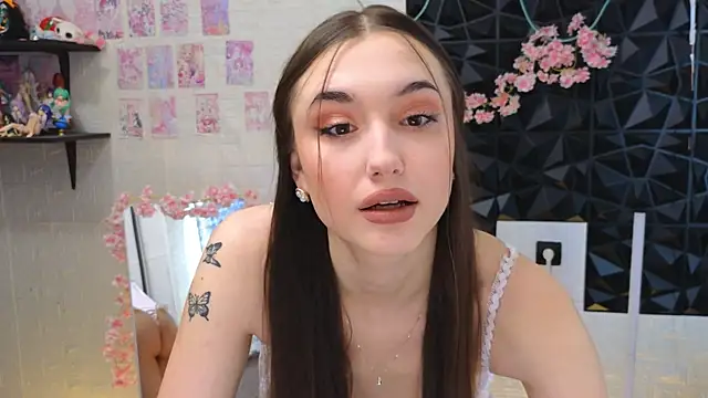 belle cute online show from April 9, 2026, 2:13 am