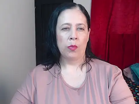 carlareyesk977 online show from June 2, 2026, 10:54 pm
