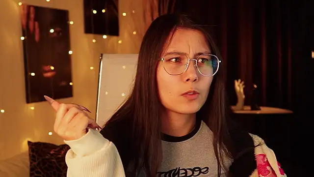 ElisonAvergarden online show from April 16, 2026, 3:13 pm