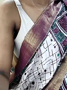 BlushingBunny  online show from April 10, 2026, 5:42 pm