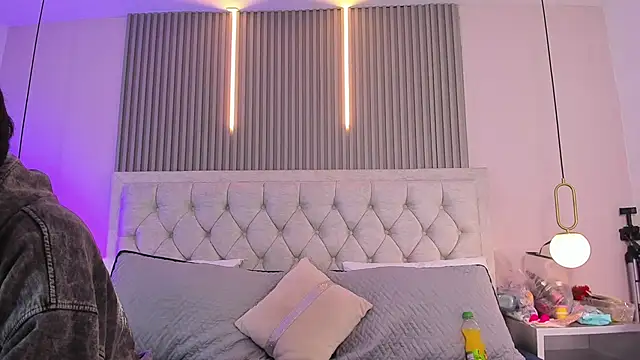 andy may18 online show from April 17, 2026, 1:25 pm