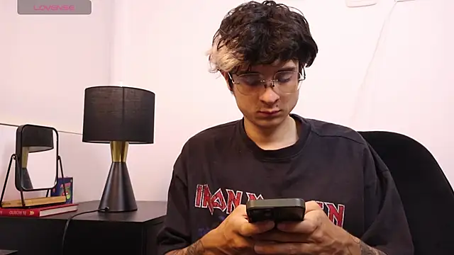 Tyler Blade online show from April 27, 2026, 11:36 pm