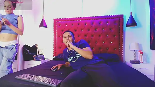 Jack and Emma  online show from April 14, 2026, 12:32 pm