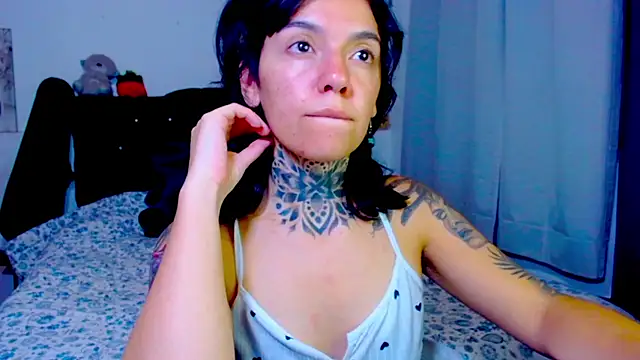 LannieGonzales online show from June 2, 2026, 3:28 am