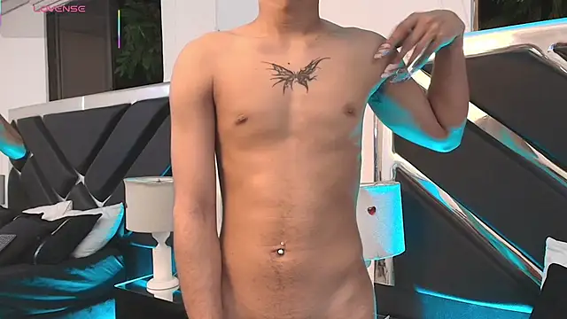 MiikeOthon online show from April 6, 2026, 4:46 am