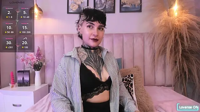 Luana fiore online show from April 10, 2026, 12:23 pm