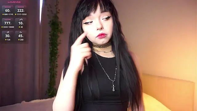 CandiceDossantos online show from April 24, 2026, 8:49 am