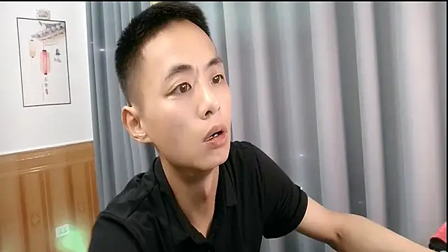 Snapshot of davidboys chatting on June 7, 2026, 6:29 am davidboys online show from June 7, 2026, 6:29 am
