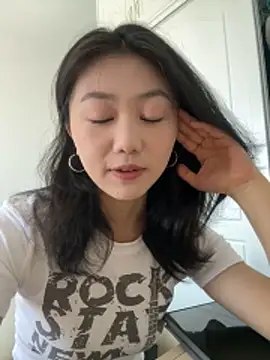 Shanshan 1267 online show from June 3, 2026, 3:18 am