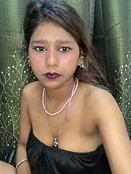 Cutiepie- online show from April 16, 2026, 10:01 pm