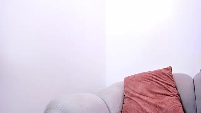 isabellajons online show from April 10, 2026, 5:47 am