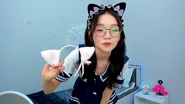 syuri sun online show from June 3, 2026, 2:33 pm