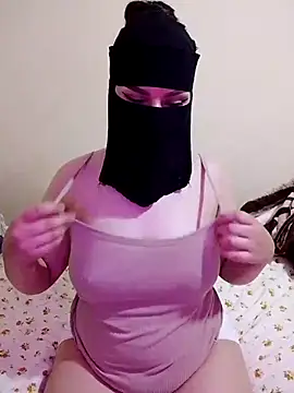 Queen Lola online show from May 9, 2026, 7:06 pm