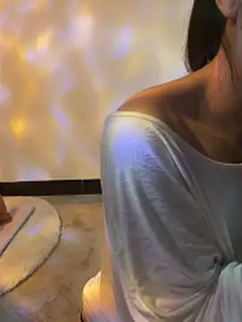 Xiaoyunduo1 online show from April 15, 2026, 4:18 am