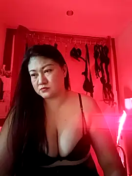 dominalisa online show from April 22, 2026, 9:49 am