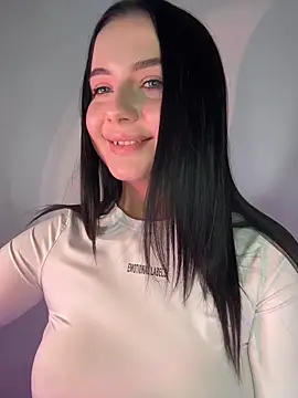 L0LA XO online show from April 12, 2026, 1:47 pm