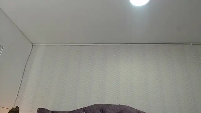 ViviJones online show from July 18, 2026, 12:36 pm