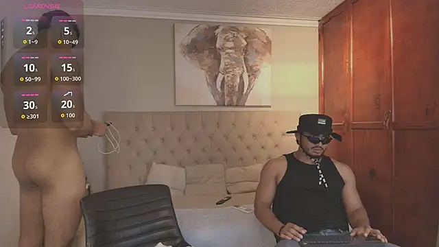 Maxi and Ares online show from July 9, 2026, 7:24 pm