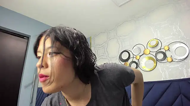 Kaira luxury online show from April 17, 2026, 3:09 am