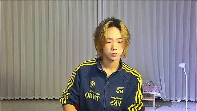 wumei-001 online show from April 3, 2026, 11:16 am