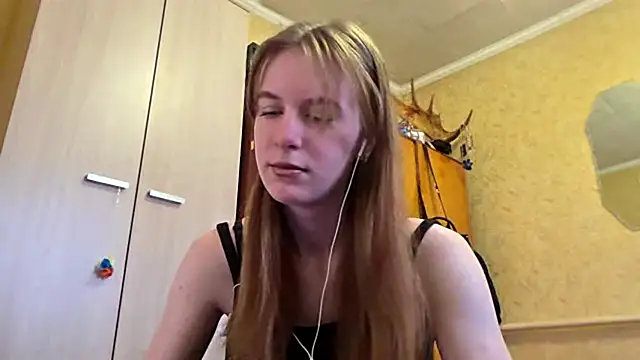 DonnaKuc online show from April 20, 2026, 6:16 am