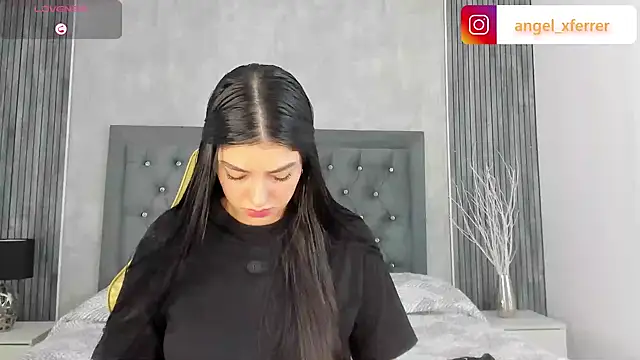 AngelxFerrer  online show from May 6, 2026, 2:32 pm