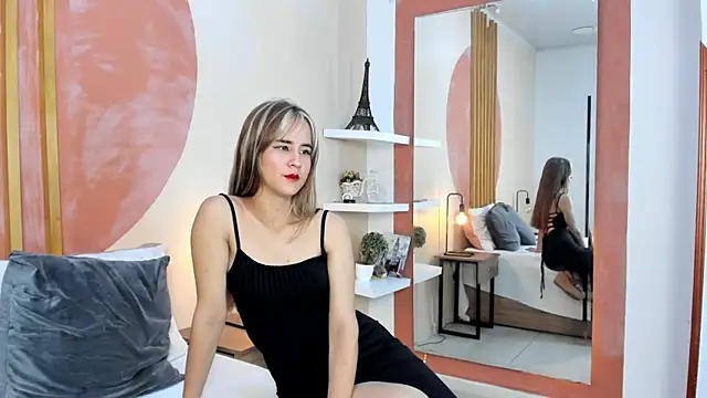Snapshot of Alina_Valmont chatting on July 10, 2026, 2:06 pm Alina Valmont online show from July 10, 2026, 2:06 pm
