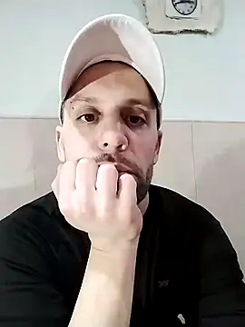 Snapshot of elcapitanromeo chatting on June 20, 2026, 1:54 am elcapitanromeo online show from June 20, 2026, 1:54 am