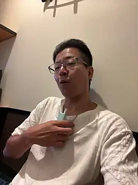 zakochin1106 online show from July 24, 2026, 10:44 am