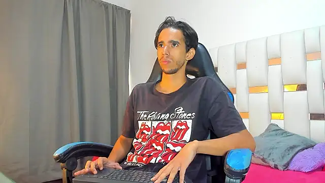 Alessandro Abruzzo online show from April 10, 2026, 1:07 pm