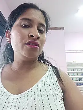 SofiaMendez1  online show from May 26, 2026, 2:37 pm