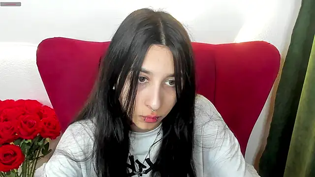 MelissaSparrow online show from June 15, 2026, 2:12 am