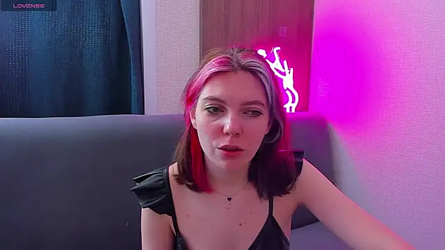 Marie Reyess online show from April 4, 2026, 7:15 am