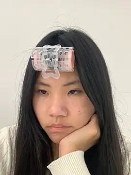 Lina 577 online show from April 18, 2026, 6:27 am