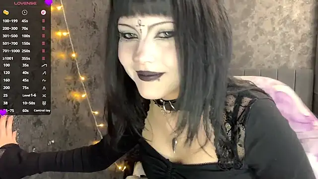 EmilyEmbears online show from June 12, 2026, 6:33 am