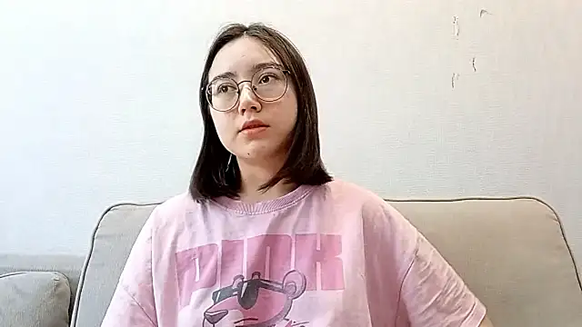 LezlieEllegood online show from April 11, 2026, 2:41 am