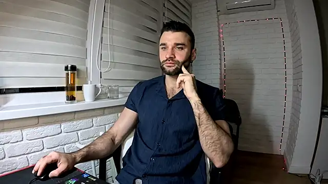 DaddySlava online show from April 15, 2026, 6:23 pm