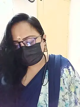 monisha cam online show from June 27, 2026, 6:47 pm