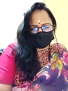 monisha cam online show from April 17, 2026, 7:06 pm