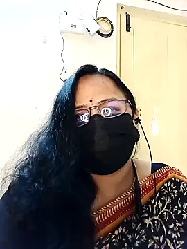 monisha cam online show from April 3, 2026, 8:32 am