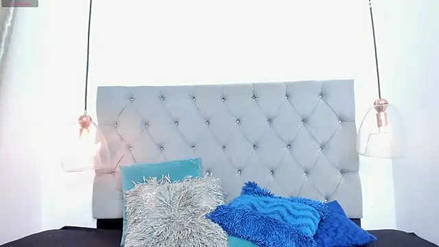 Alexa fox669 online show from April 18, 2026, 1:46 pm