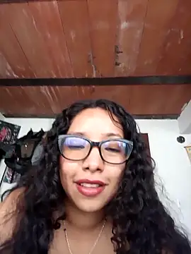 Wolfamara online show from April 30, 2026, 8:57 pm
