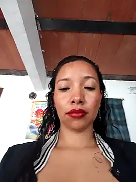 Wolfamara online show from April 22, 2026, 1:18 pm