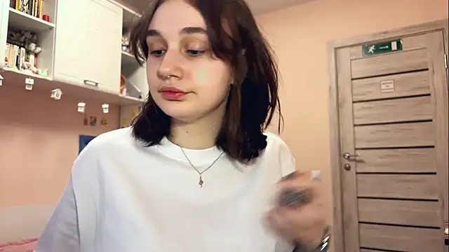 NoraSweetie online show from April 2, 2026, 3:41 pm